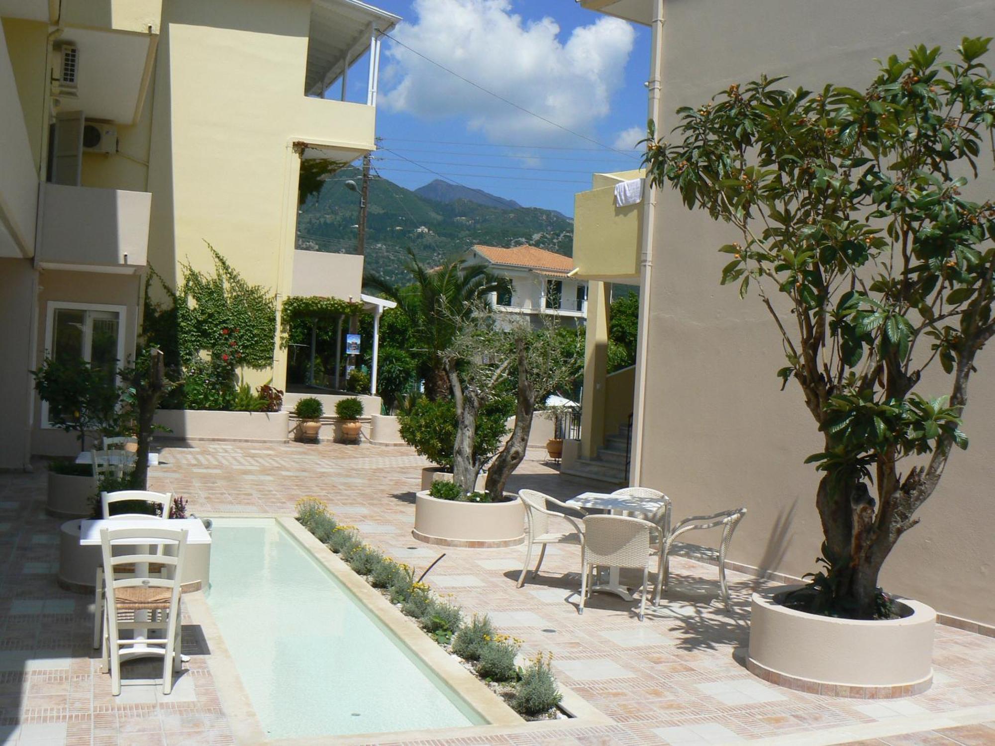 Happyland Hotel Apartments Nydri  Luaran gambar