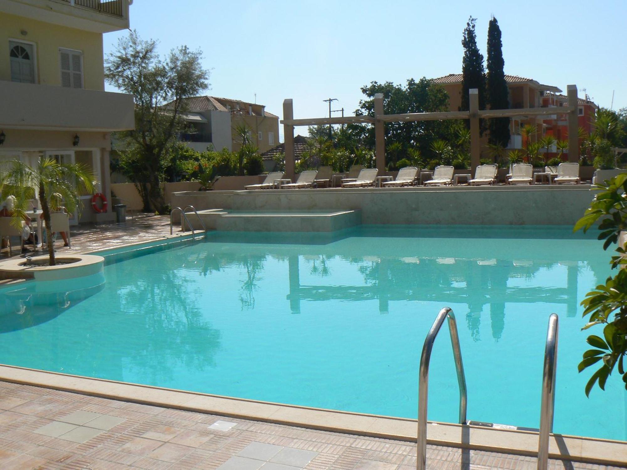 Happyland Hotel Apartments Nydri  Luaran gambar